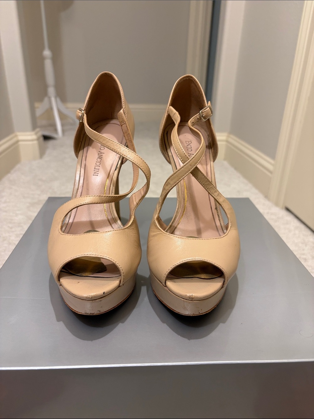 Enzo Angiolini Nude Beige Leather Crisscross Peep-Toe Platform Heels
